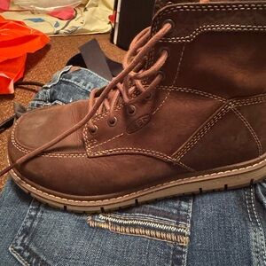 Keen Brown Lace Up Boots with Durable Sole Alloy Toe Women’s Sz 8